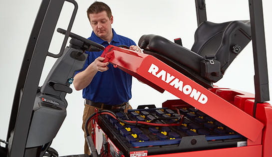 forklift truck battery removal