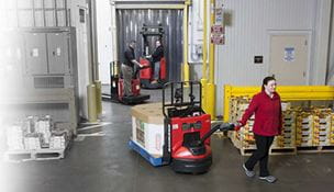 8210 Walkie Pallet Jack
