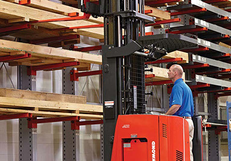 Raymond 7310 4-Directional Long Load Handling forklift