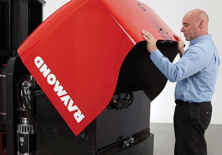 Raymond 9800 Swing Reach Truck easy cover removal  for service
